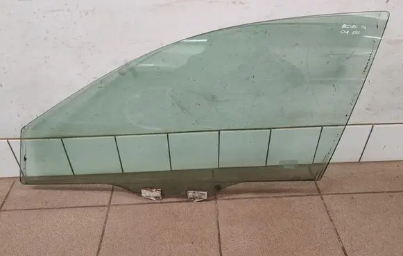 Honda Accord Front door window glass four-door 