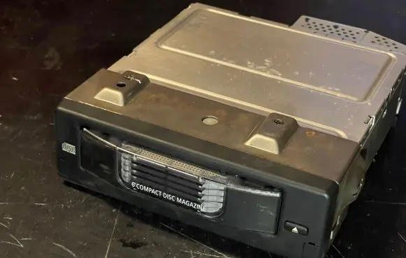 BMW 5 E60 E61 CD/DVD changer 65126986081 601360558329 920468