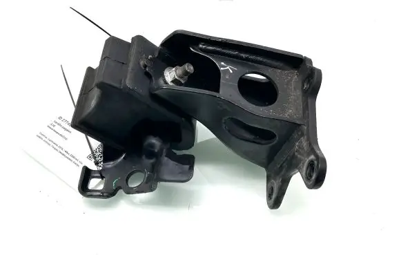 Nissan Navara D23 Engine mount bracket 112334JA0A 112204KJ0B