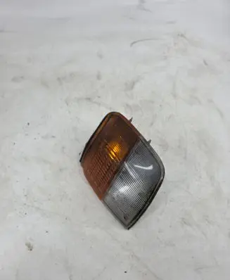 Mitsubishi Pajero Front indicator light 2103777