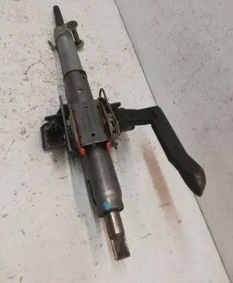 Opel Astra H Steering wheel axle 13182345 278053053