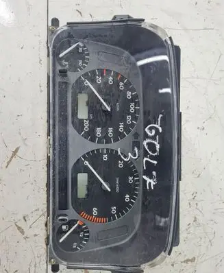 Volkswagen Golf III Speedometer (instrument cluster) 1H0919863R
