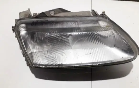 Renault Espace III Headlight/headlamp 7700820119