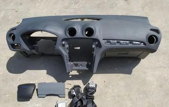 Ford Mondeo MK IV Dashboard 