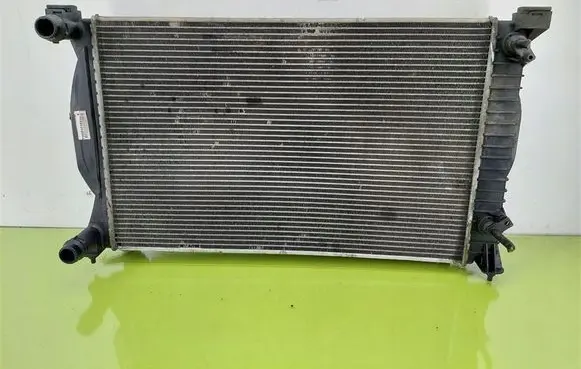Audi A4 S4 B6 8E 8H Coolant radiator 8E0121251L