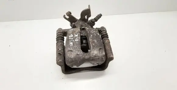 Opel Insignia A Rear brake caliper