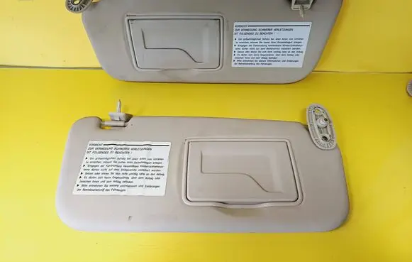 Volvo XC70 Sun visor