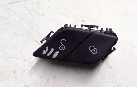 Mercedes-Benz C W205 Central locking switch button A2059055151