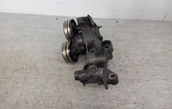 Opel Astra H Generator/alternator bracket 