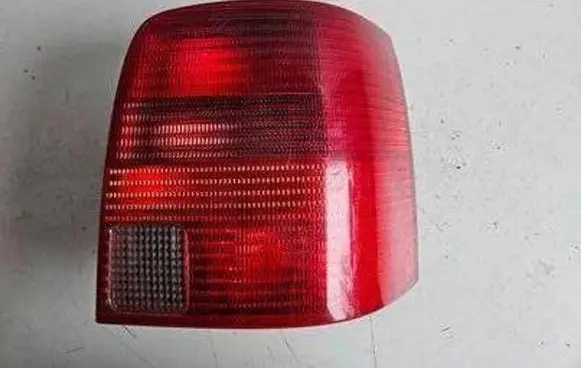 Volkswagen PASSAT B5 Rear/tail lights 3B9945112F