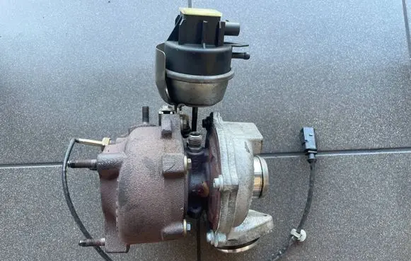 Audi A4 S4 B8 8K Turbo 03L145701D