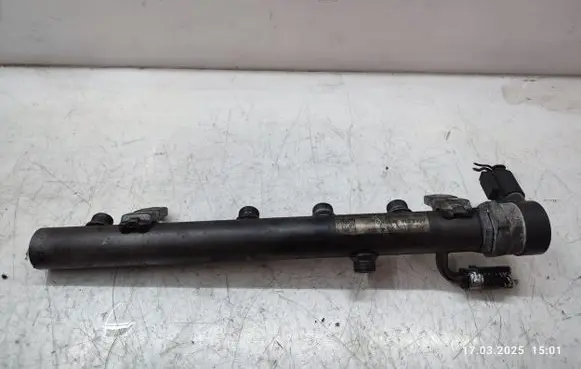 Mercedes-Benz GL X166 Fuel main line pipe A6420703395