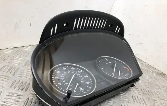 BMW 5 E60 E61 Speedometer (instrument cluster) 62109194890 110080398 6965359