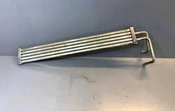 Engine oil radiator