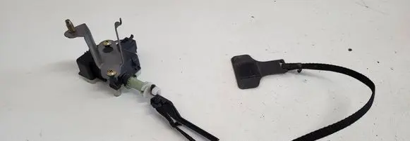 Toyota Avensis T250 Fuel tank cap lock motor 7703005010