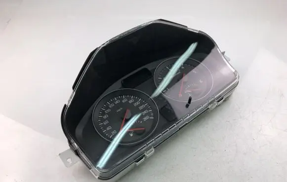 Volvo S40 Speedometer (instrument cluster) 31296228