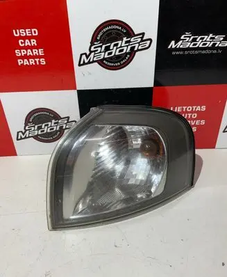 Volvo S80 Front indicator light