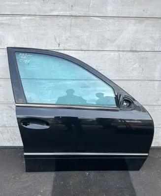 Mercedes-Benz E W211 Front door