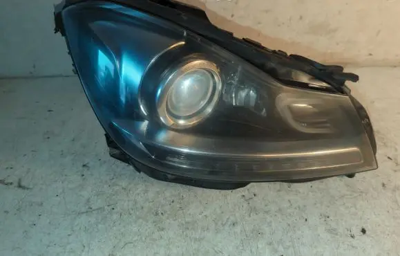 Mercedes-Benz C AMG W204 Headlight/headlamp A204820