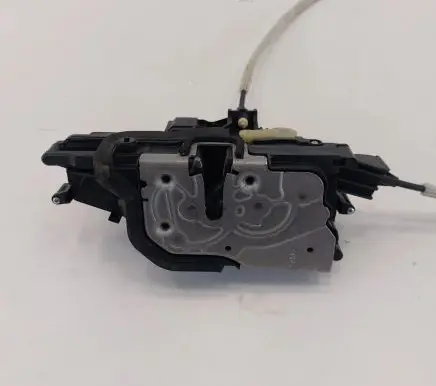 Fiat 500E Front door lock 52138078