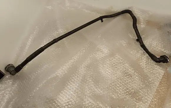 KIA EV6 Electric car engine cooling hoses/pipes 