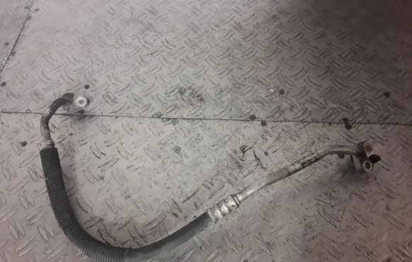 Chrysler 300 - 300C Air conditioning (A/C) pipe/hose 04596894AA