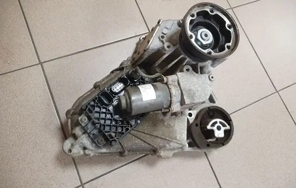 Jaguar F-Pace Gearbox transfer box case K8A27K780ABA