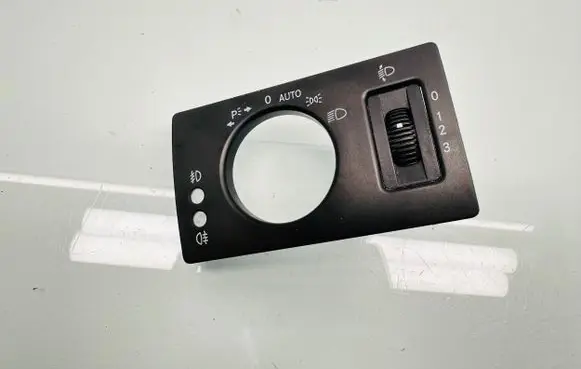 Mercedes-Benz B W245 Headlight level height control switch A169680