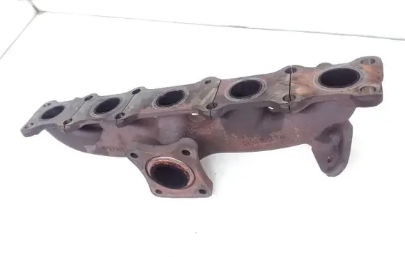 Volvo V70 Exhaust manifold 31219856