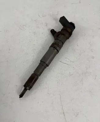 BMW 5 E60 E61 Fuel injector 7794652 0445110