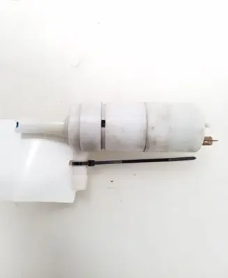 Audi A8 S8 D2 4D Windscreen/windshield washer pump 357955681