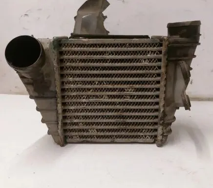 Volkswagen Golf IV Intercooler radiator 1J0145805 862319R IA1068