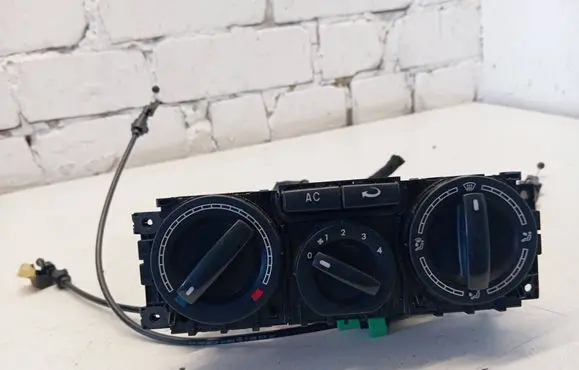 Volkswagen Transporter - Caravelle T5 Climate control unit 7H0820045F9B9 K15S0101 981720E
