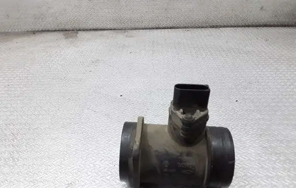 Volkswagen PASSAT B6 Mass air flow meter 0281002463