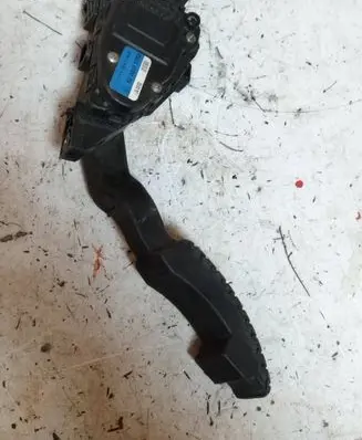 Renault Laguna II Accelerator throttle pedal 8200003392 6PV00811901