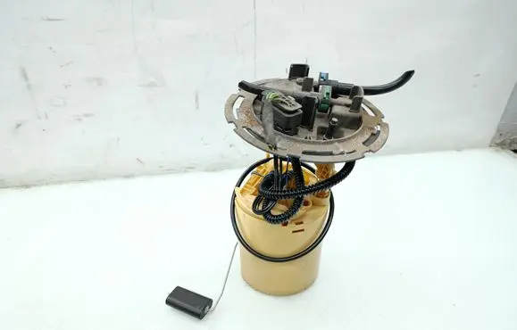 Mercedes-Benz Vito Viano W447 In-tank fuel pump A4474700594