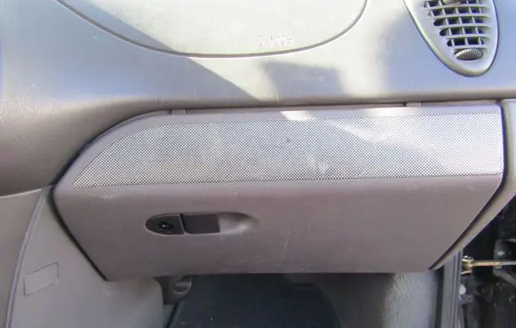 Saab 9-3 Ver1 Glove box 