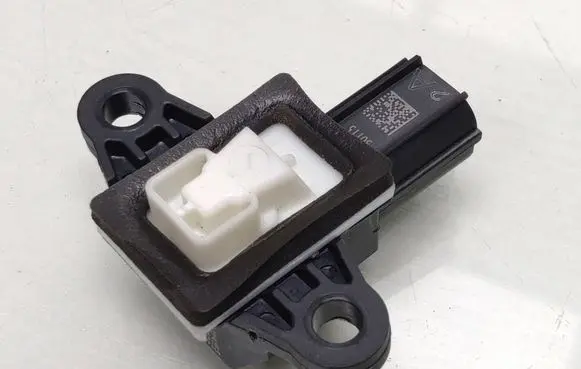 Volvo V40 Airbag deployment crash/impact sensor 31360986