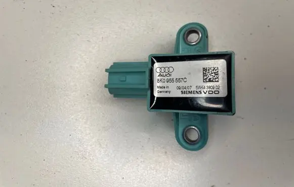 Audi A4 S4 B8 8K Airbag deployment crash/impact sensor 8K0955557C 5WK4389902