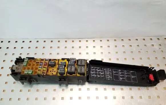 Jeep Grand Cherokee (WJ) Fuse module 56050255AB