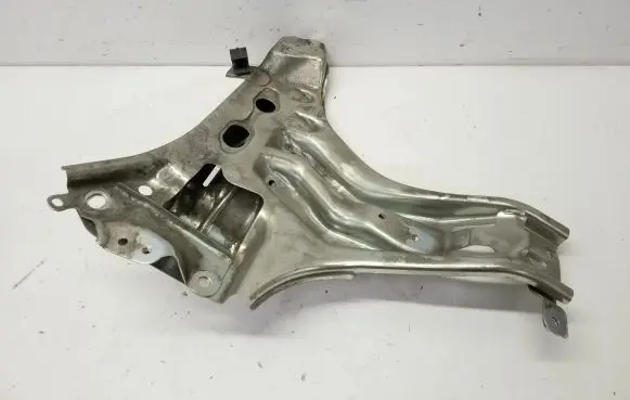 Toyota Prius+ (ZVW40) Other engine bay part
