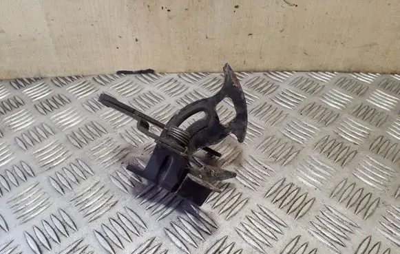 Audi 100 S4 C4 Engine bonnet/hood lock/latch loop/hook 4A0823480A