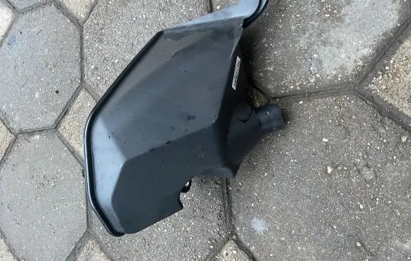 BMW X3 G01 Intake resonator 8583590