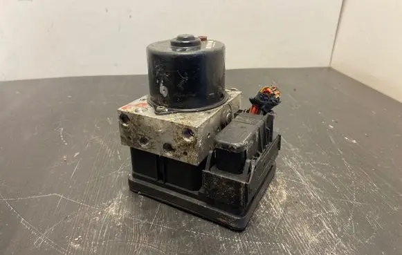 Volvo V50 ABS Pump 30736588 10020601604 4N512C405EC