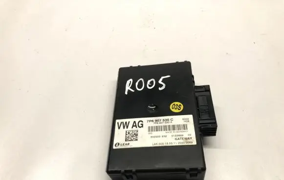 Volkswagen Touareg II Gateway control module 7P6907530C