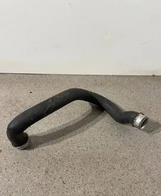 Mercedes-Benz E W212 Engine coolant pipe/hose A2045012982
