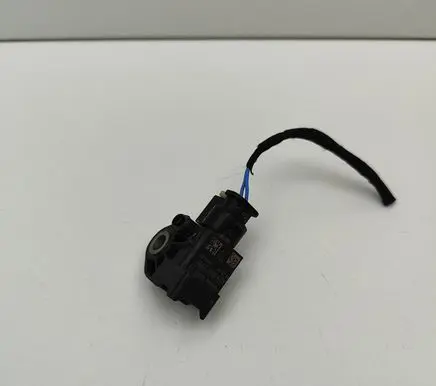 Mercedes-Benz E W213 Airbag deployment crash/impact sensor A2139051300