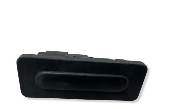 Peugeot 308 Tailgate opening switch 95835