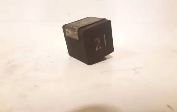 Volkswagen PASSAT B3 Other relay 111953227D
