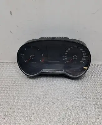 Volkswagen Polo V 6R Speedometer (instrument cluster) 6R0920861E V030412202 1120701781